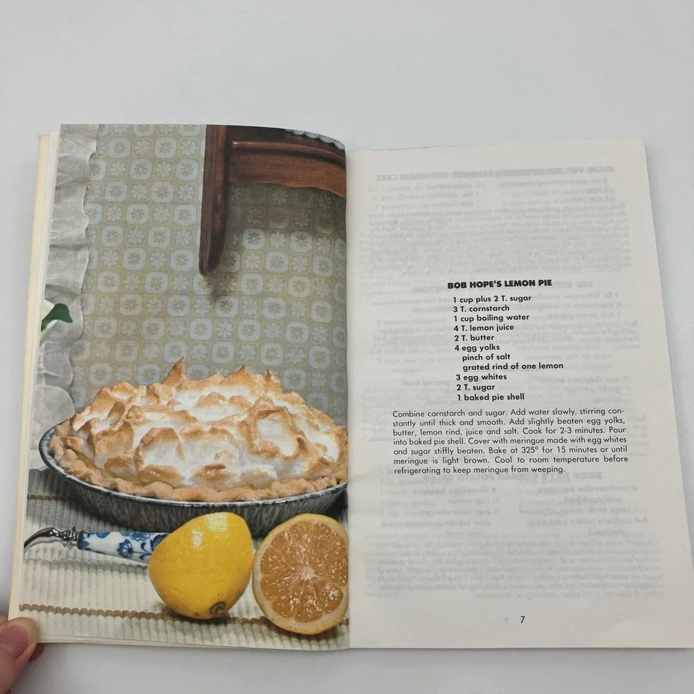 Vtg Northside Realty Cookbook Fine Recipes Celebrity Favorites Classic Community